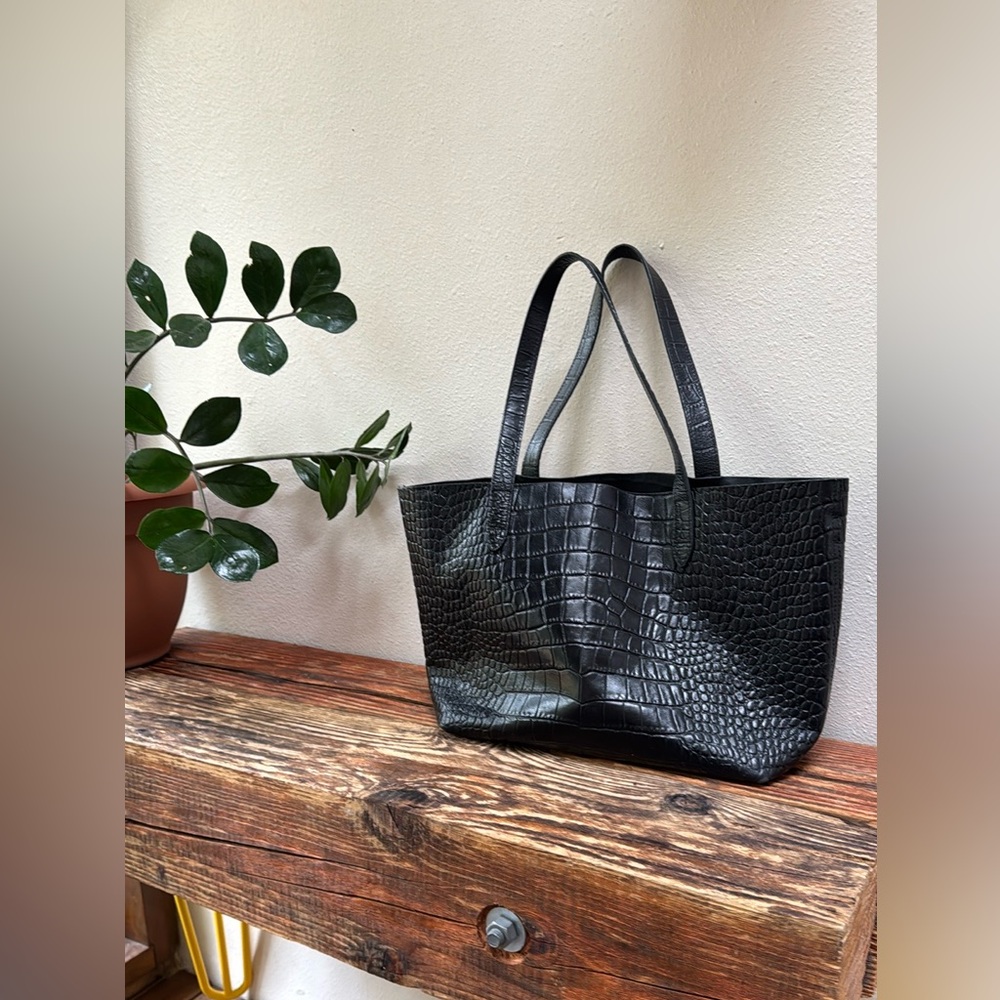 Cuyana Croc-Embossed Structured Tote - Size Small